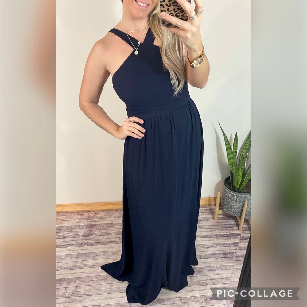 Lulus navy formal gown / maxi dress size medium.